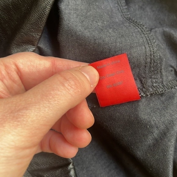 RED SAKS FIFTH AVENUE vegan leather shorts overalls size large - Picture 9 of 9